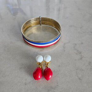 SET OF RED, WHITE, BLU & GOLD BANGLE BRACELETS & CROWN TRIFARI RED BEAD EARRINGS